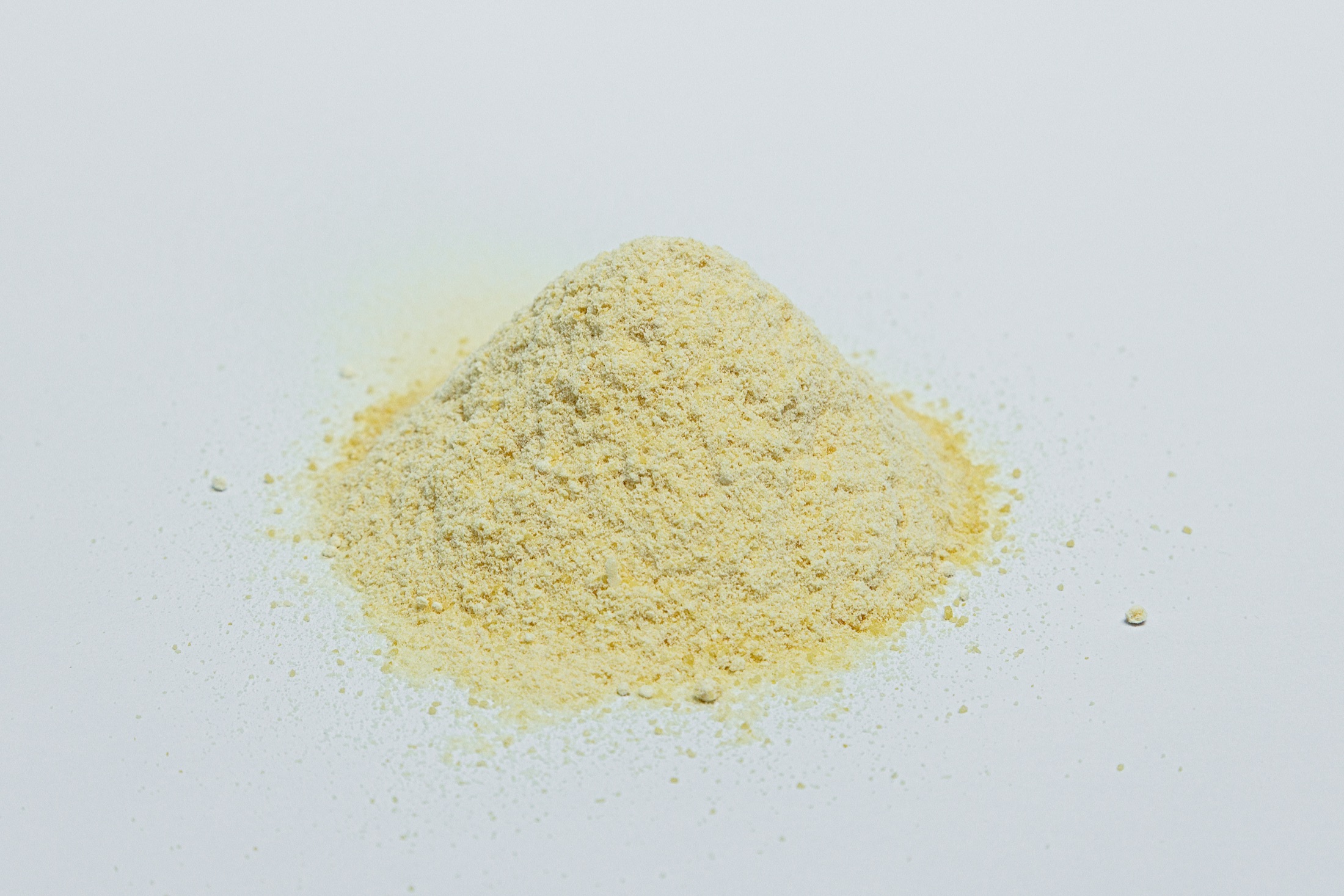 Light-gold mānuka honey powder